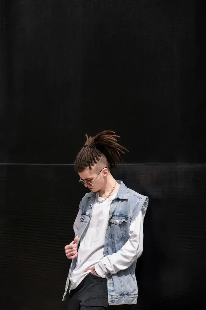 Boy-in-Grunge-fashion